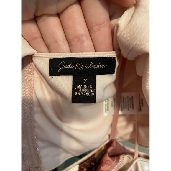 PROM DRESS - Picture 3 of 4